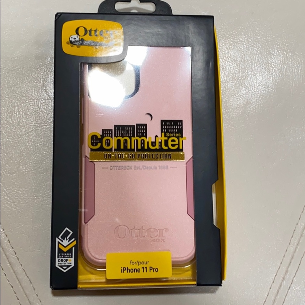 Otter box Iphone 11 pro